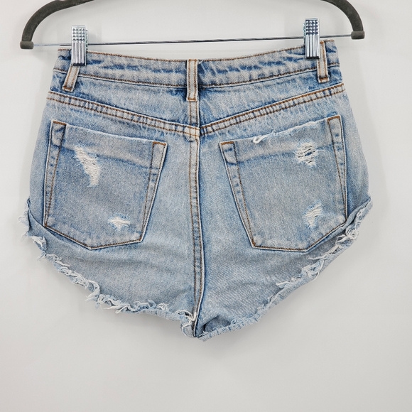 ☆☆ Signature8 Destroyed High Rise Rolled Hem Denim Shorts Size Small - Picture 6 of 7